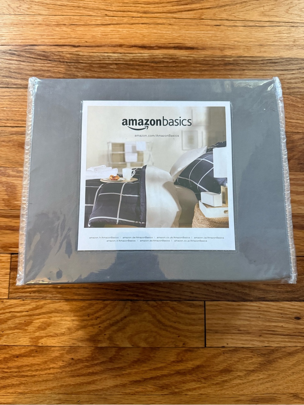 AmazonBasics Solid Gray fitted Sheet - Soft Gray